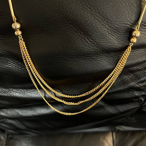 Vintage Gold tone 3 chain with beads long 16” long. - Picture 5 of 10